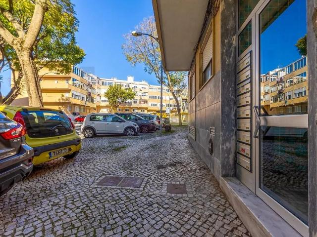 Apartamento alugar em Núcleo Urbano Histórico de Oeiras, Oeiras