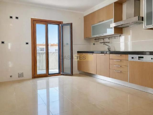 Apartamento alugar em Bairro Ferroviário, Barreiro