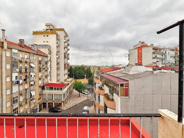 Apartamento alugar em Benfica, Lisboa