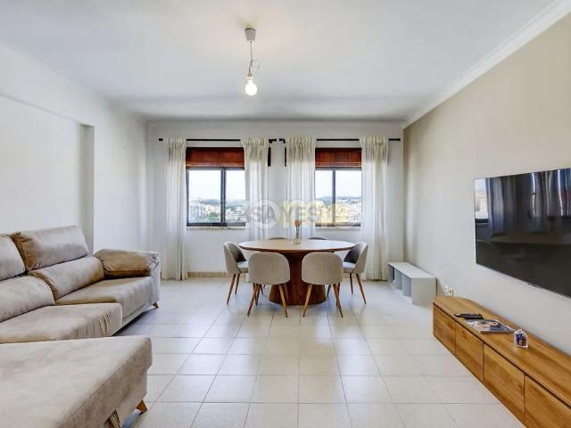 Apartamento alugar em Zona Industrial da Bela Vista, Cacém e São Marcos
