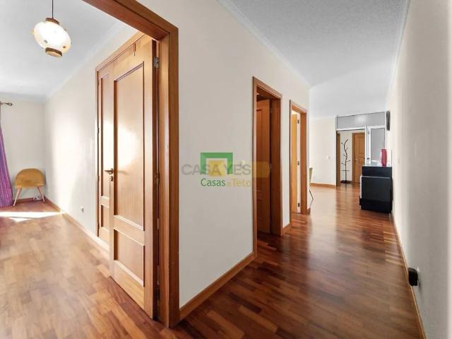 Apartamento alugar em Vargem, Santa Cruz