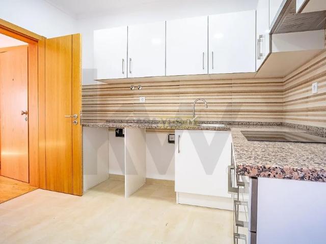 Apartamento alugar em Ginjal, Almada