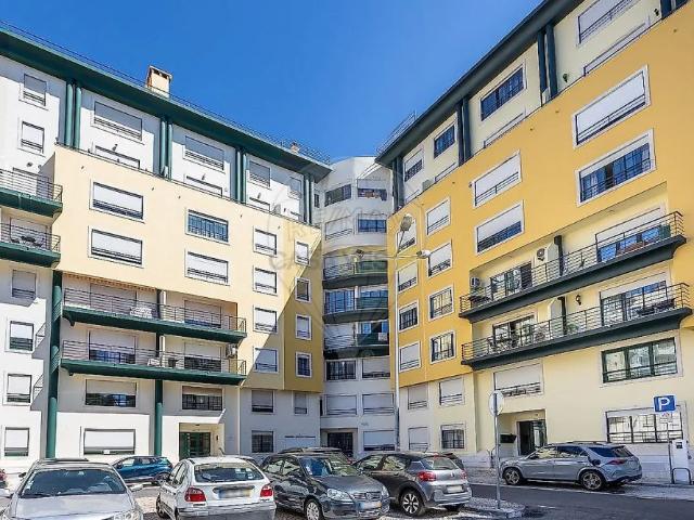 Apartamento alugar em Bairro J. Pimenta, Cascais