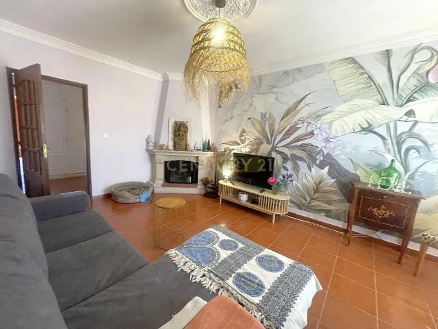Apartamento alugar em Almada, Setúbal