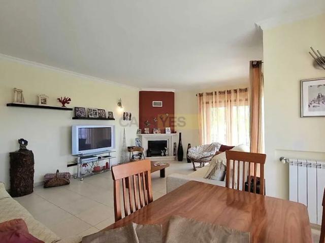 Apartamento alugar em Jogo da Bola, Mafra