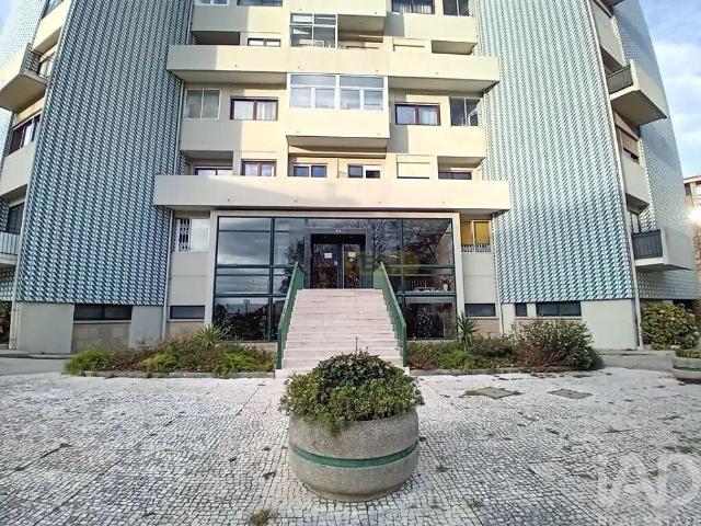 Apartamento alugar em Porto, Lordelo Do Ouro