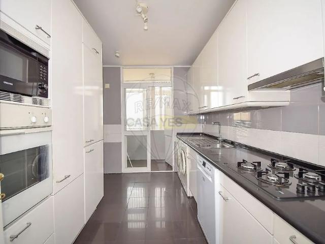 Apartamento alugar em Quinta do Lambert, Lisboa