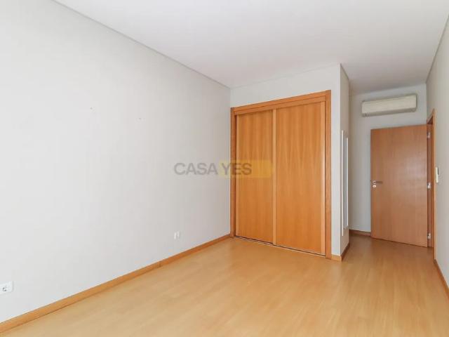 Apartamento alugar em Colinas do Cruzeiro, Odivelas
