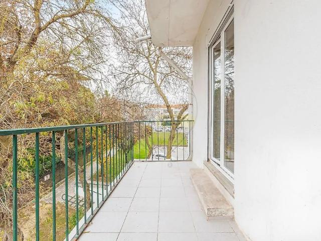 Apartamento alugar em Célula C, Lisboa