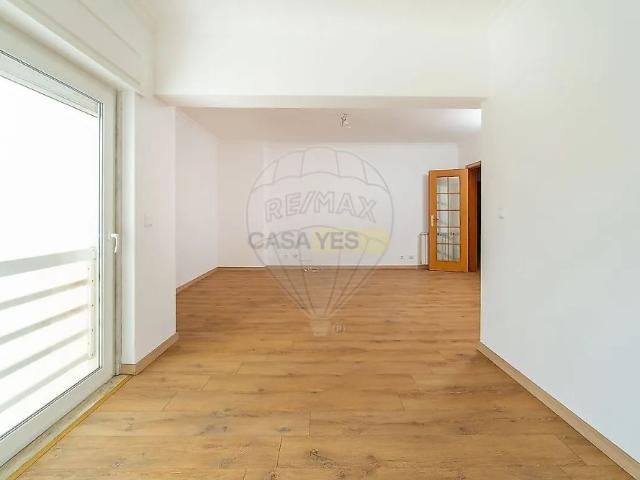 Apartamento alugar em Célula F, Lisboa