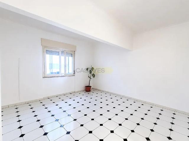 Apartamento alugar em Ramada e Caneças, Odivelas