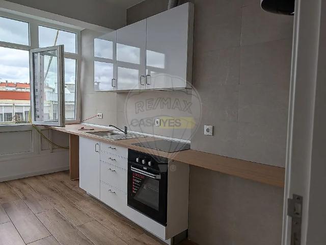 Apartamento alugar em Santa Clara, Lisboa