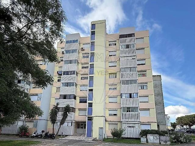 Apartamento alugar em Cidade Sol, Santo António Da Charneca