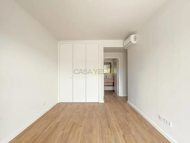 Apartamento alugar em Santo António dos Cavaleiros e Frielas, Loures