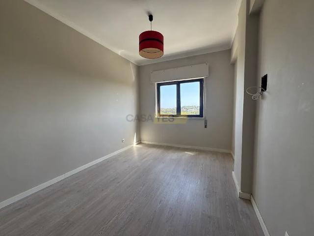 Apartamento alugar em Setúbal