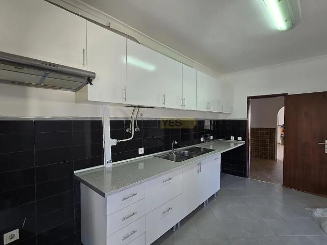 Apartamento alugar em Bairro da Fonte Longa, Sintra