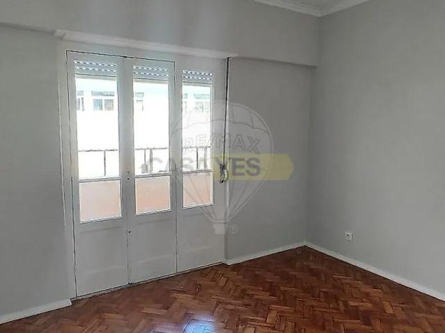 Apartamento alugar em Bairro Janeiro, Amadora