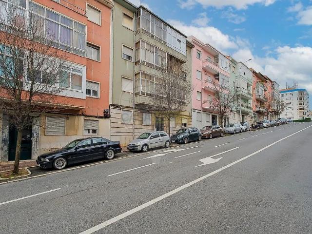 Apartamento alugar em Villa Park, Amadora