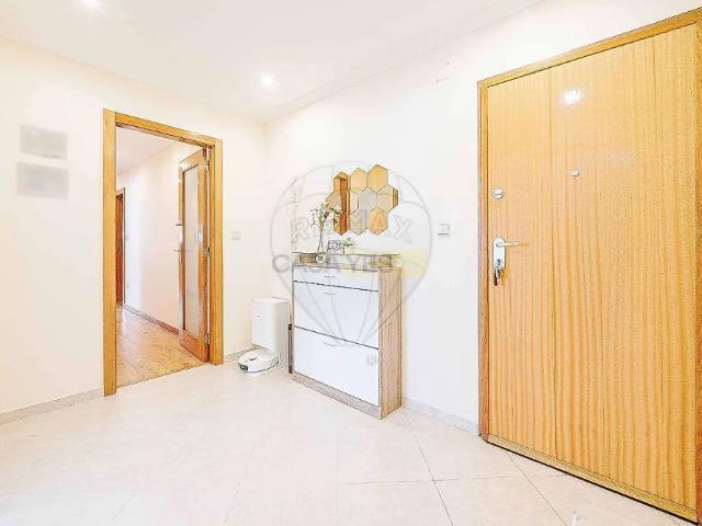 Apartamento alugar em Cais de Vila Franca de Xira, Vila Franca de Xira