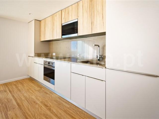 Apartamento alugar em Santo António dos Cavaleiros e Frielas, Loures