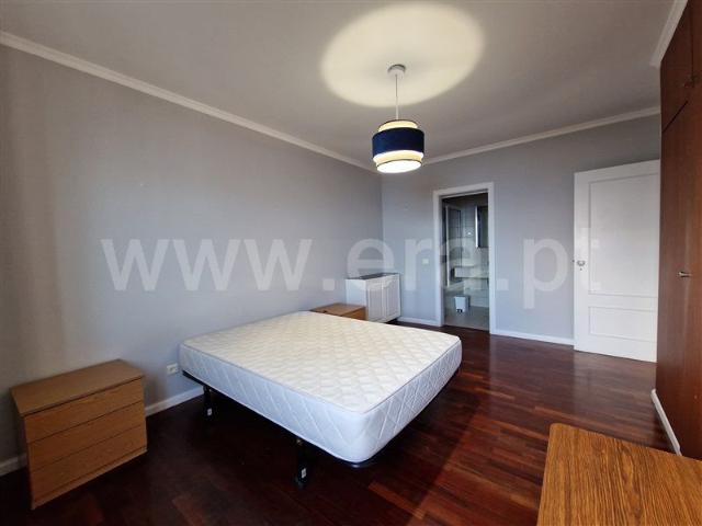 Apartamento alugar em Vargem, Santa Cruz