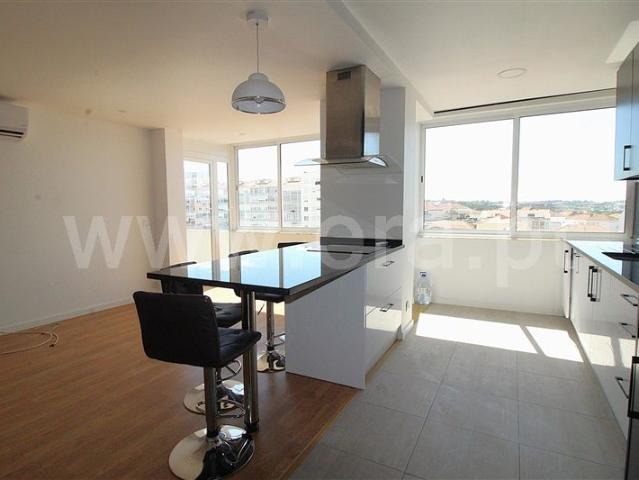 Apartamento alugar em Barrocas, Almada
