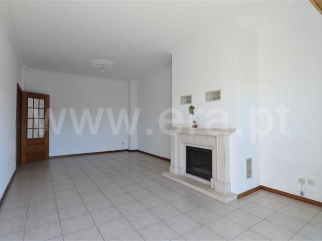 Apartamento alugar em Coimbra (Sé Nova, Santa Cruz, Almedina e São Bartolomeu), Coimbra