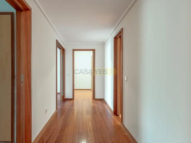 Apartamento alugar em Porto, Lordelo Do Ouro