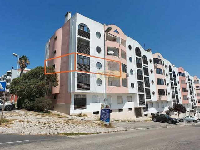 Apartamento alugar em Ramalha, Almada