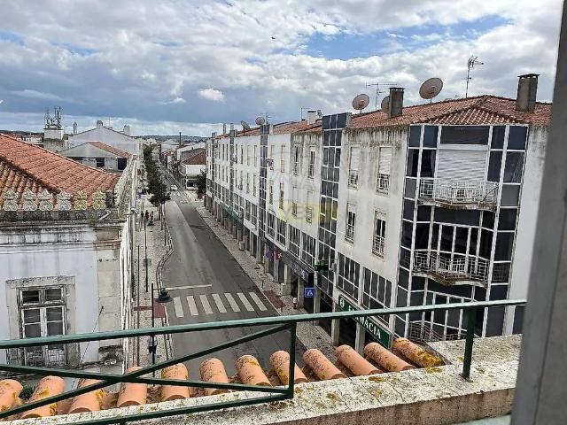 Apartamento alugar em Almeirim