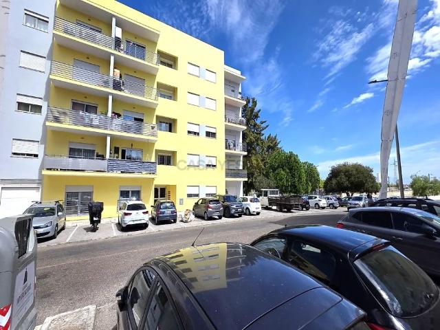 Apartamento alugar em Bairro Ferroviário, Barreiro