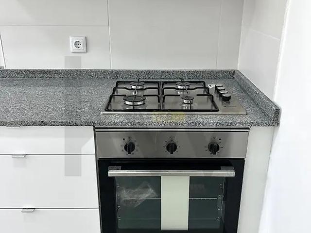 Apartamento alugar em Bairro de São Miguel, Lisboa