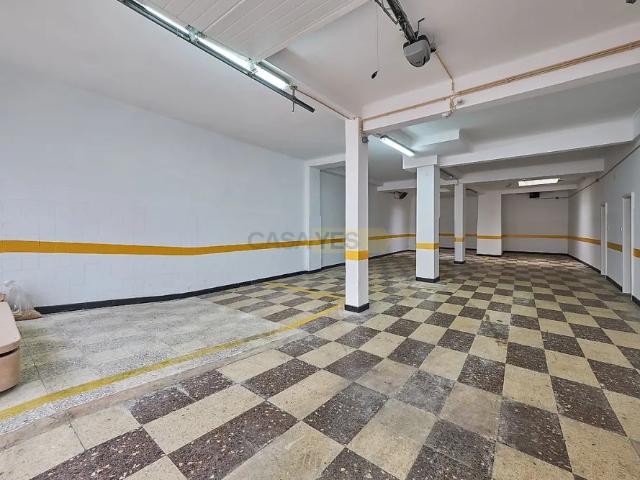 Apartamento alugar em Bairro Andrade, Lisboa