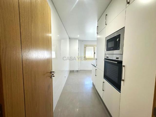 Apartamento alugar em Benfica, Lisboa