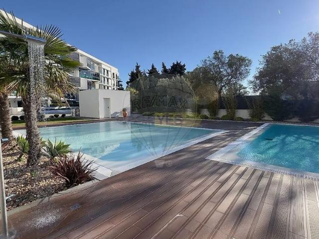 Apartamento alugar em São Miguel das Encostas, Cascais