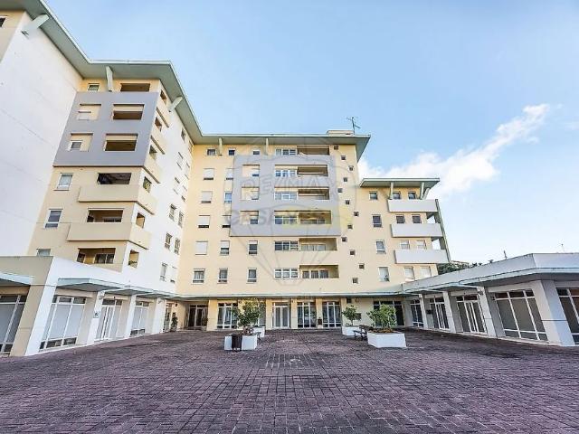 Apartamento alugar em Carnide, Lisboa