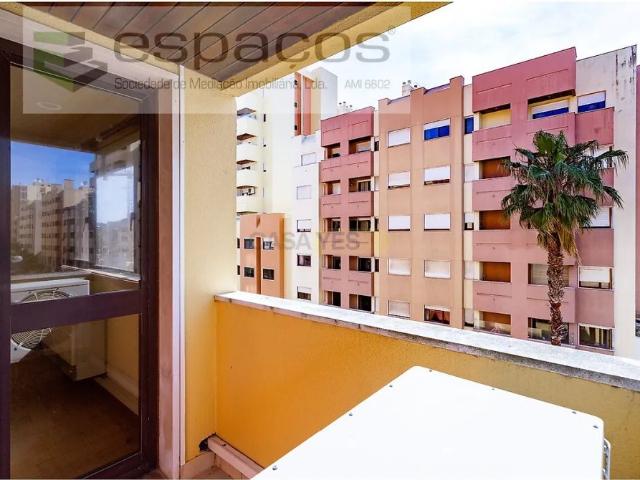 Apartamento alugar em Carnide, Lisboa