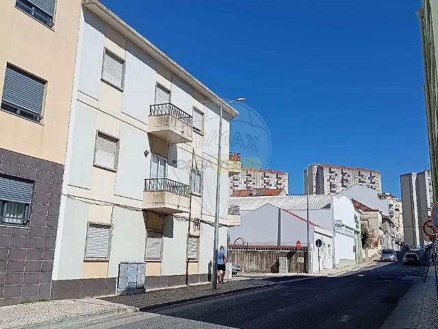 Apartamento alugar em Carregado e Cadafais, Alenquer