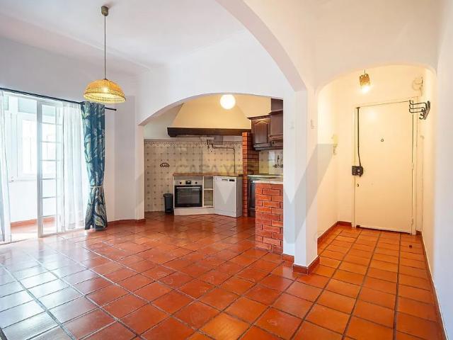Apartamento alugar em Santo António da Caparica, Almada