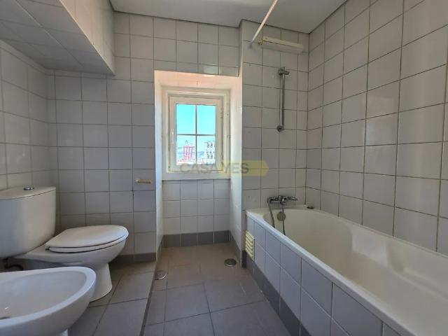 Apartamento alugar em Estrela, Lisboa