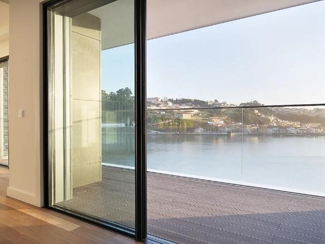 Apartamento alugar em Porto, Lordelo Do Ouro
