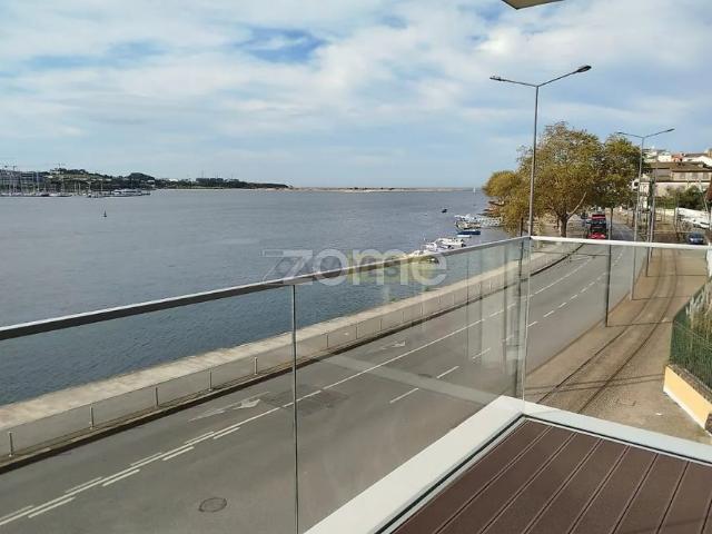 Apartamento alugar em Porto, Lordelo Do Ouro
