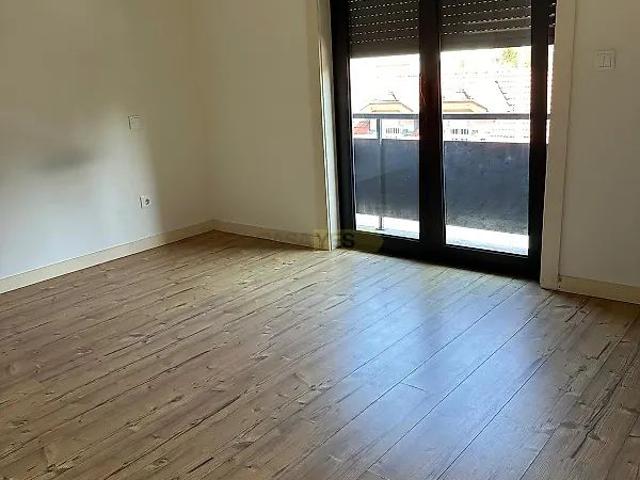 Apartamento alugar em Porto, Lordelo Do Ouro