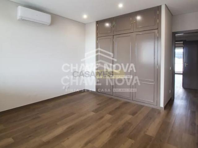 Apartamento alugar em Edifício Oceanus, Porto
