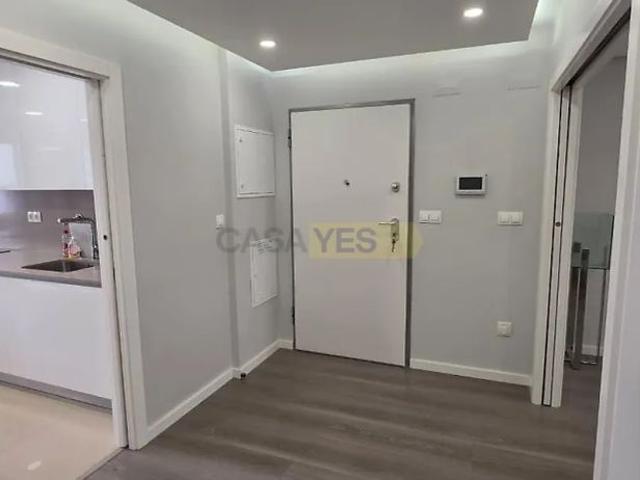 Apartamento alugar em Santiago Dos Velhos, Lisboa