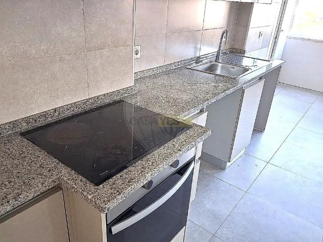 Apartamento alugar em Urmeiras, Loures