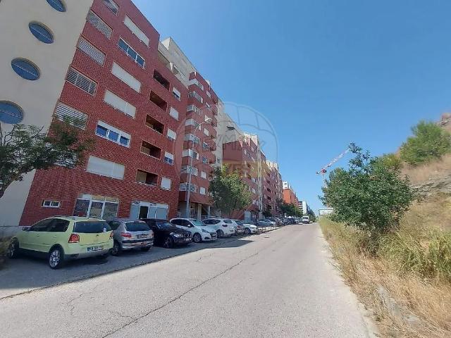 Apartamento alugar em Alta de Lisboa, Lisboa