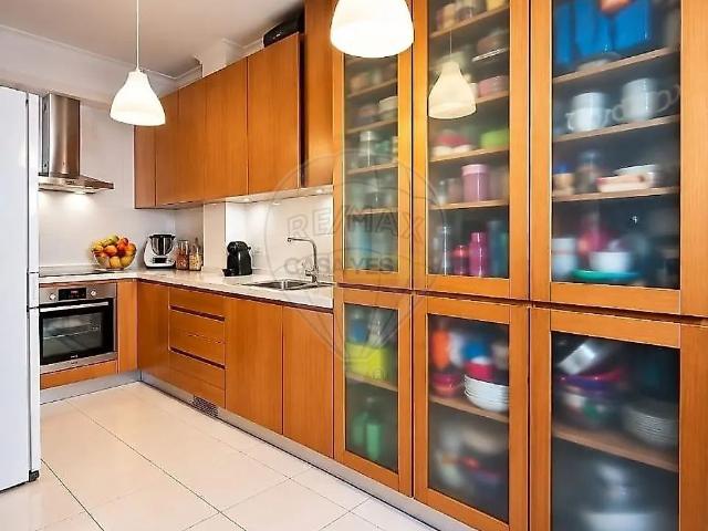 Apartamento alugar em Monte Abraão, Massamá e Monte Abraão