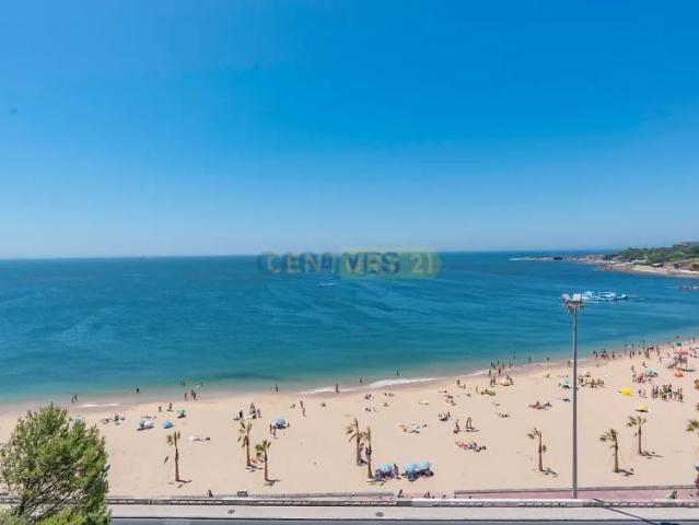 Apartamento alugar em Santo Amaro de Oeiras, Oeiras