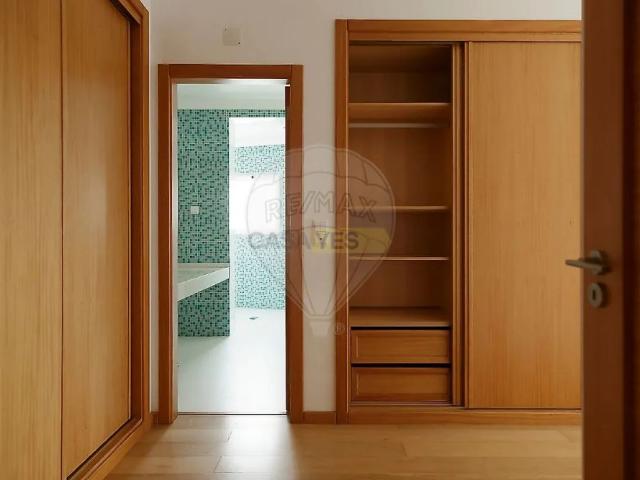 Apartamento alugar em Núcleo Urbano Histórico de Oeiras, Oeiras